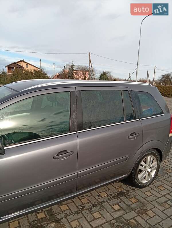 Мінівен Opel Zafira 2010 в Коломиї