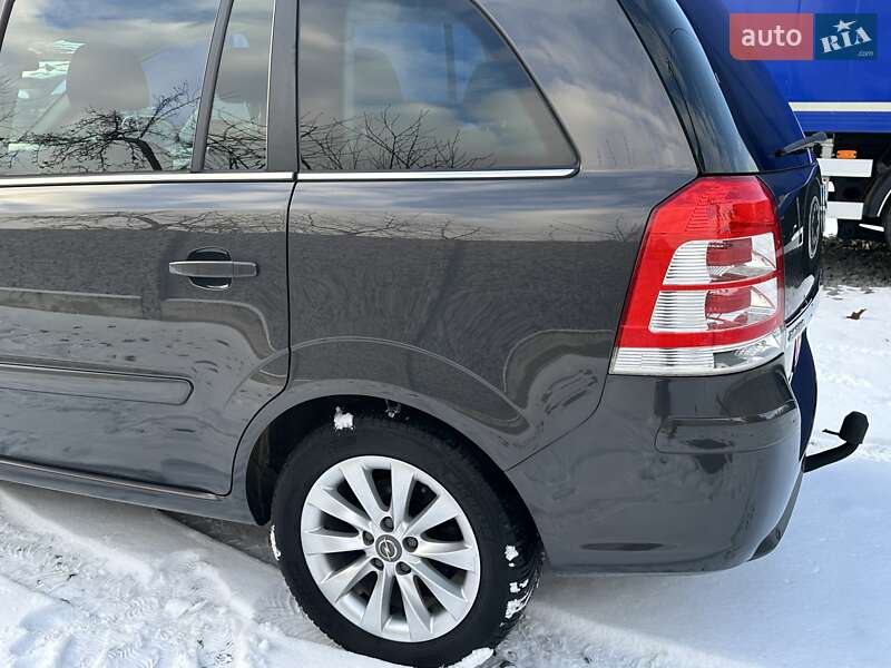 Мінівен Opel Zafira 2014 в Рівному