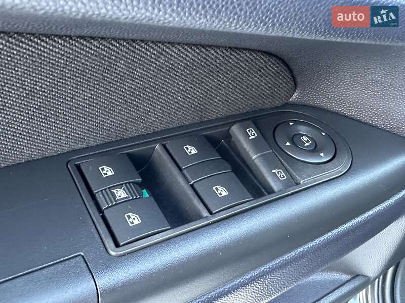 Мінівен Opel Zafira 2014 в Рівному