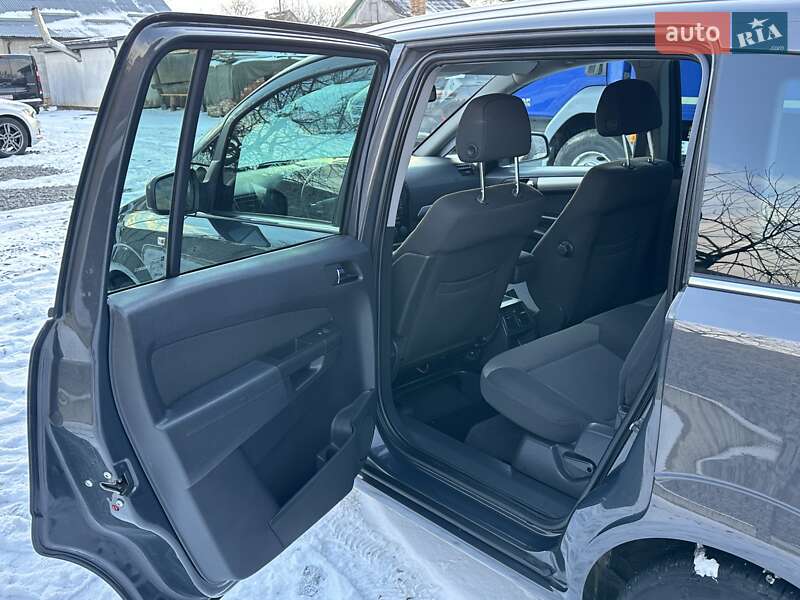 Мінівен Opel Zafira 2014 в Рівному