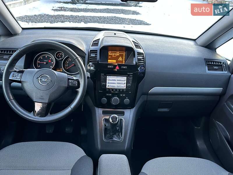 Мінівен Opel Zafira 2014 в Рівному