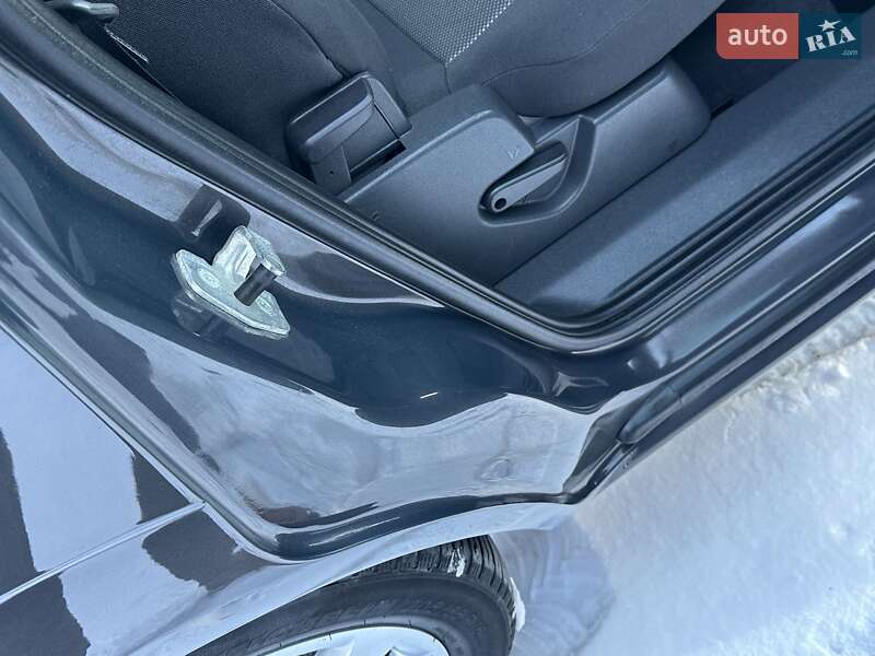 Мінівен Opel Zafira 2014 в Рівному