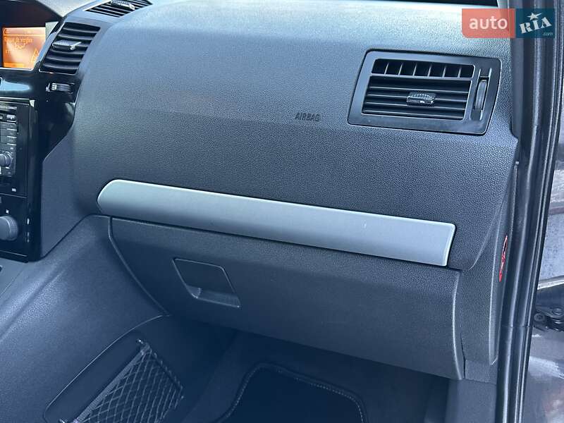 Мінівен Opel Zafira 2014 в Рівному