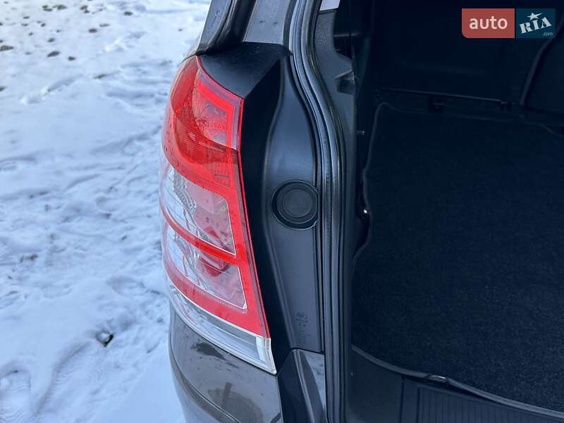 Мінівен Opel Zafira 2014 в Рівному