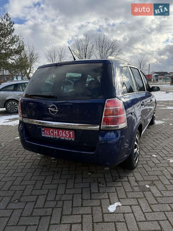 Минивэн Opel Zafira 2006 в Долине фото 8 Минивэн Opel Zafira 2006 в Долине