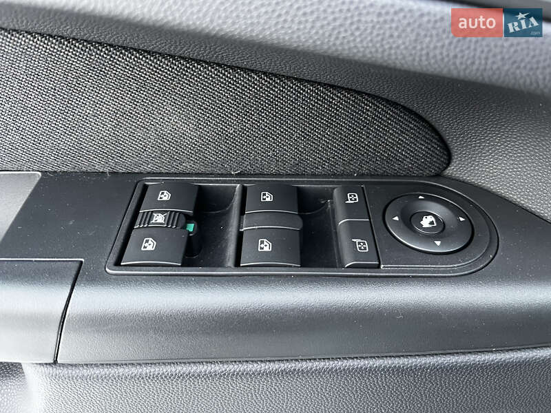 Мінівен Opel Zafira 2013 в Луцьку фото 13 Мінівен Opel Zafira 2013 в Луцьку