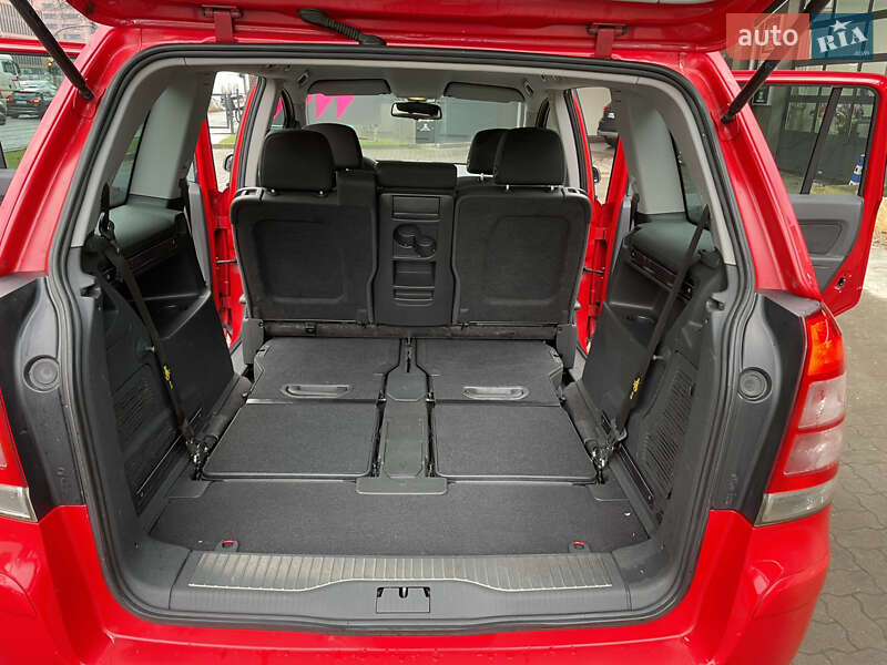 Мінівен Opel Zafira 2009 в Косові