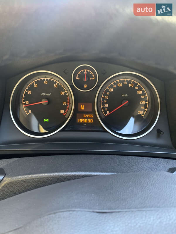 Минивэн Opel Zafira 2013 в Киеве фото 2 Минивэн Opel Zafira 2013 в Киеве