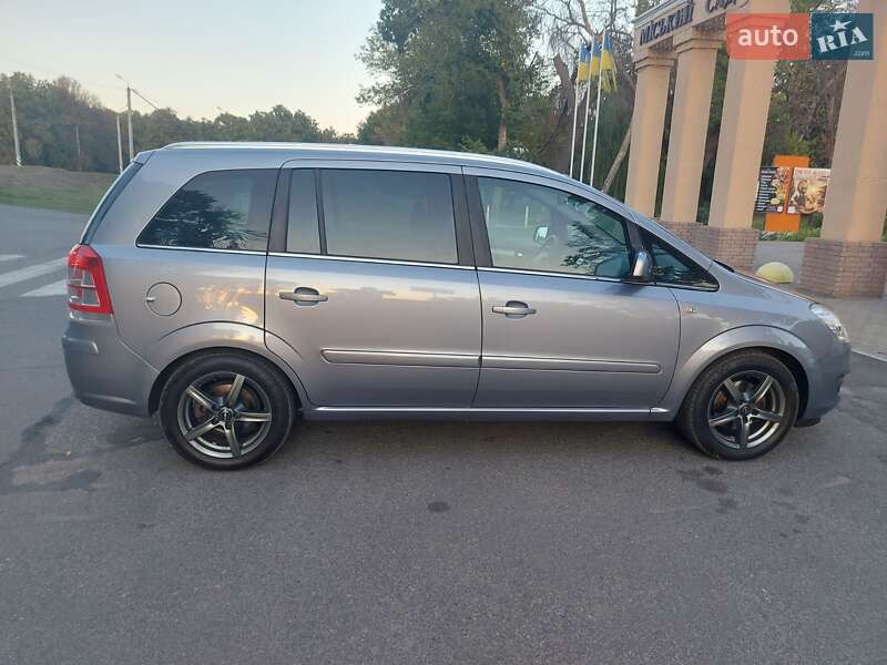 Минивэн Opel Zafira 2010 в Краматорске фото 8 Минивэн Opel Zafira 2010 в Краматорске