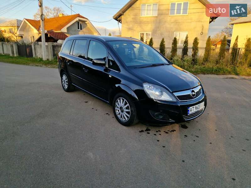 Мінівен Opel Zafira 2012 в Коломиї фото Мінівен Opel Zafira 2012 в Коломиї
