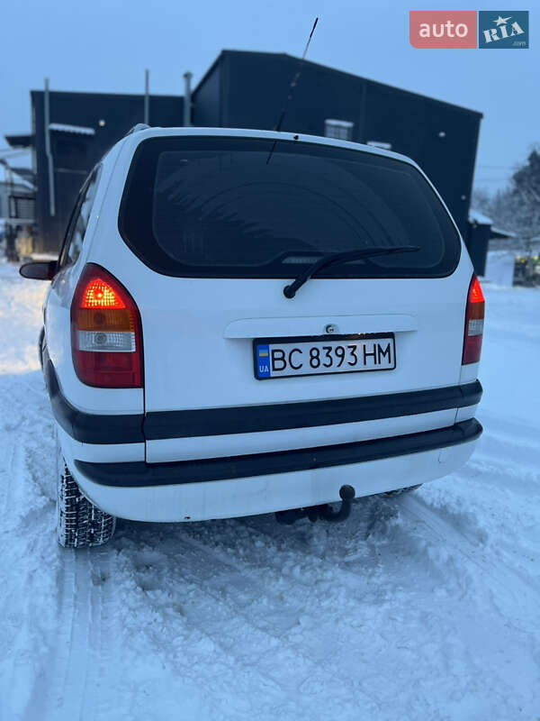 Минивэн Opel Zafira 2001 в Стрые
