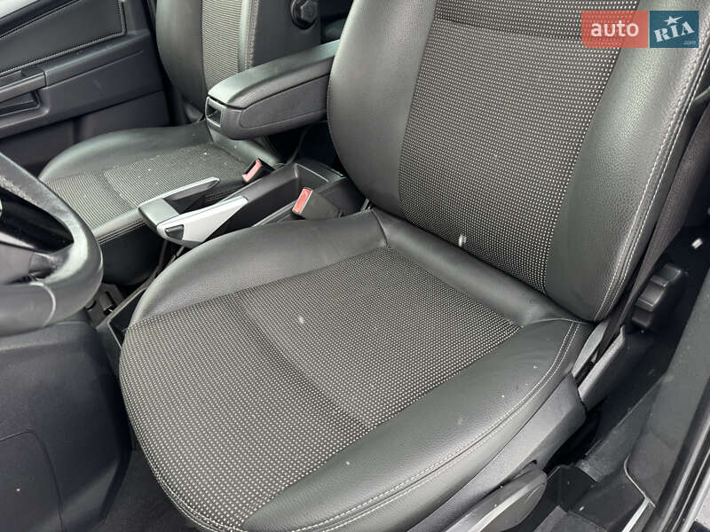 Минивэн Opel Zafira 2010 в Виннице