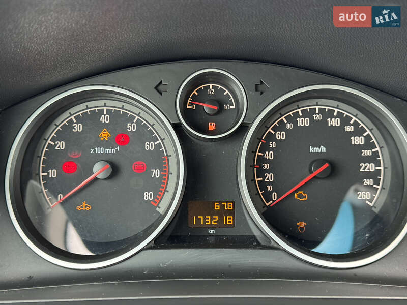 Минивэн Opel Zafira 2010 в Виннице