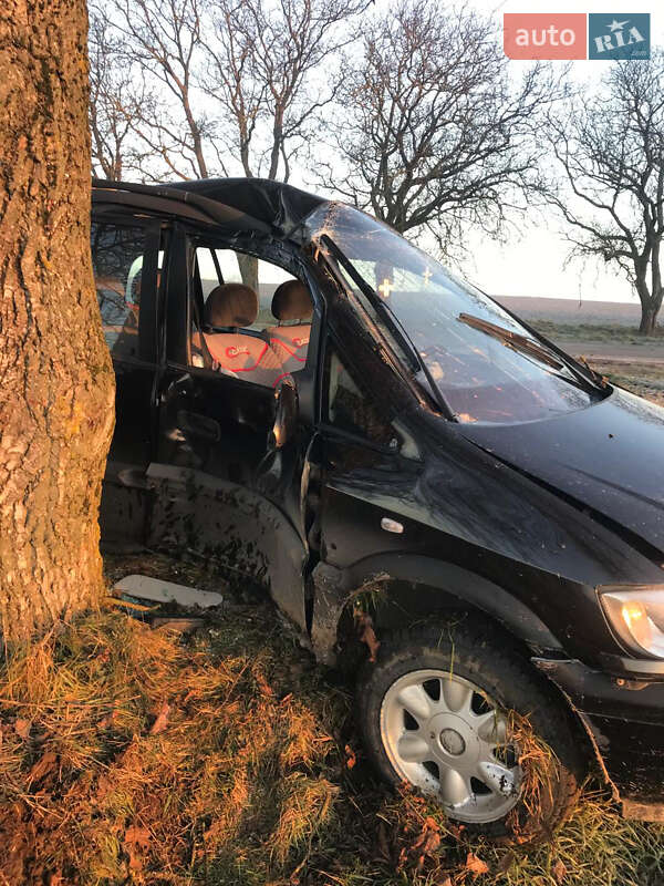 Мінівен Opel Zafira 2001 в Чернівцях фото 6 Мінівен Opel Zafira 2001 в Чернівцях