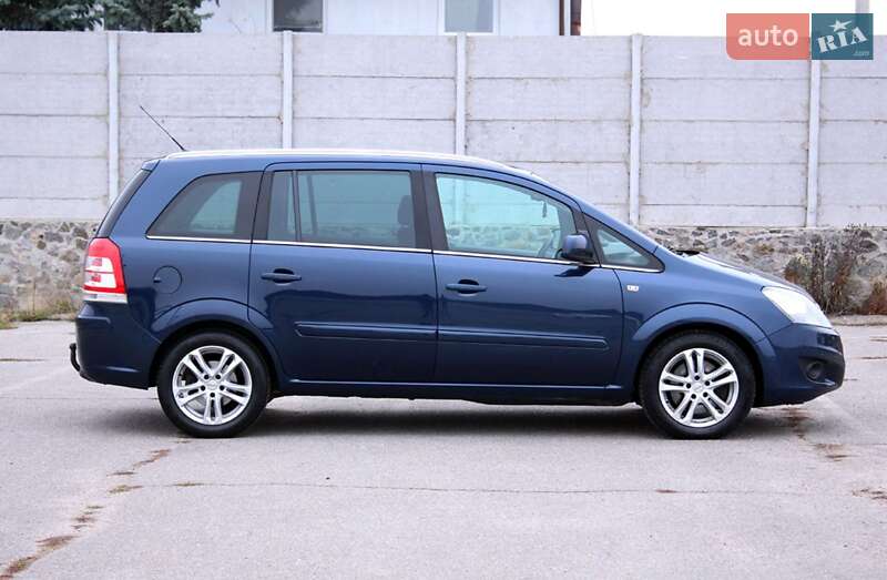Минивэн Opel Zafira 2012 в Виннице