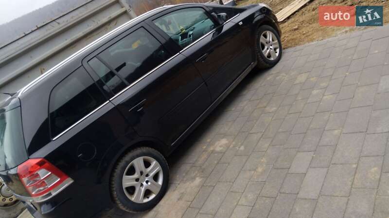 Минивэн Opel Zafira 2009 в Сколе