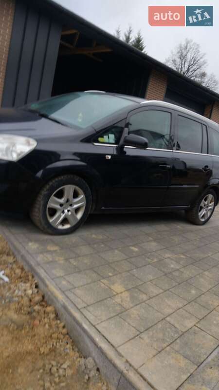 Минивэн Opel Zafira 2009 в Сколе