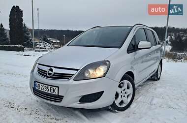 Минивэн Opel Zafira 2012 в Могилев-Подольске