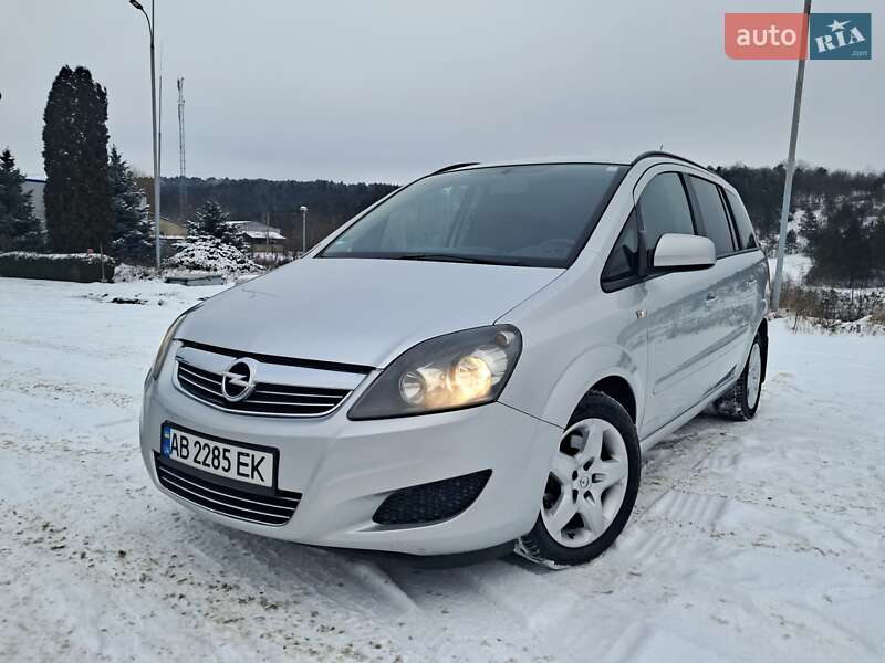 Opel Zafira 2012
