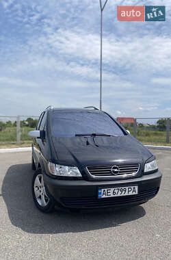 Мінівен Opel Zafira 2005 в Дніпрі