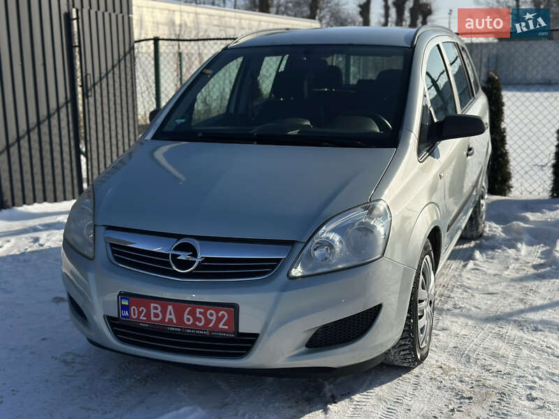 Минивэн Opel Zafira 2009 в Виннице