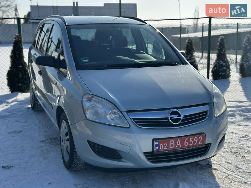 Минивэн Opel Zafira 2009 в Виннице