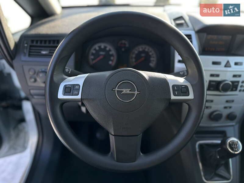 Минивэн Opel Zafira 2009 в Виннице