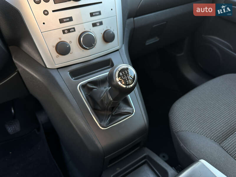 Минивэн Opel Zafira 2009 в Виннице