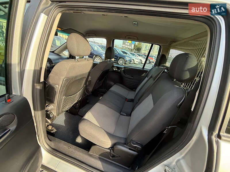 Минивэн Opel Zafira 2004 в Стрые фото 35 Минивэн Opel Zafira 2004 в Стрые