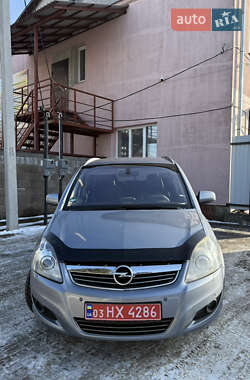 Мінівен Opel Zafira 2010 в Луцьку