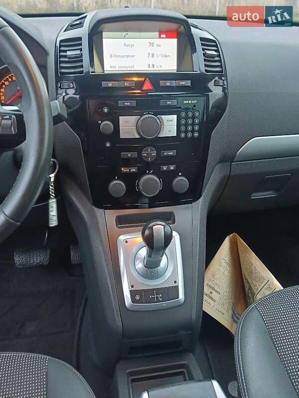 Минивэн Opel Zafira 2009 в Ровно