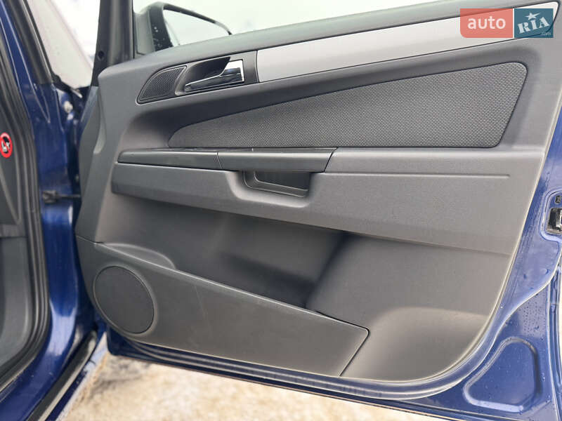 Минивэн Opel Zafira 2006 в Харькове фото 15 Минивэн Opel Zafira 2006 в Харькове