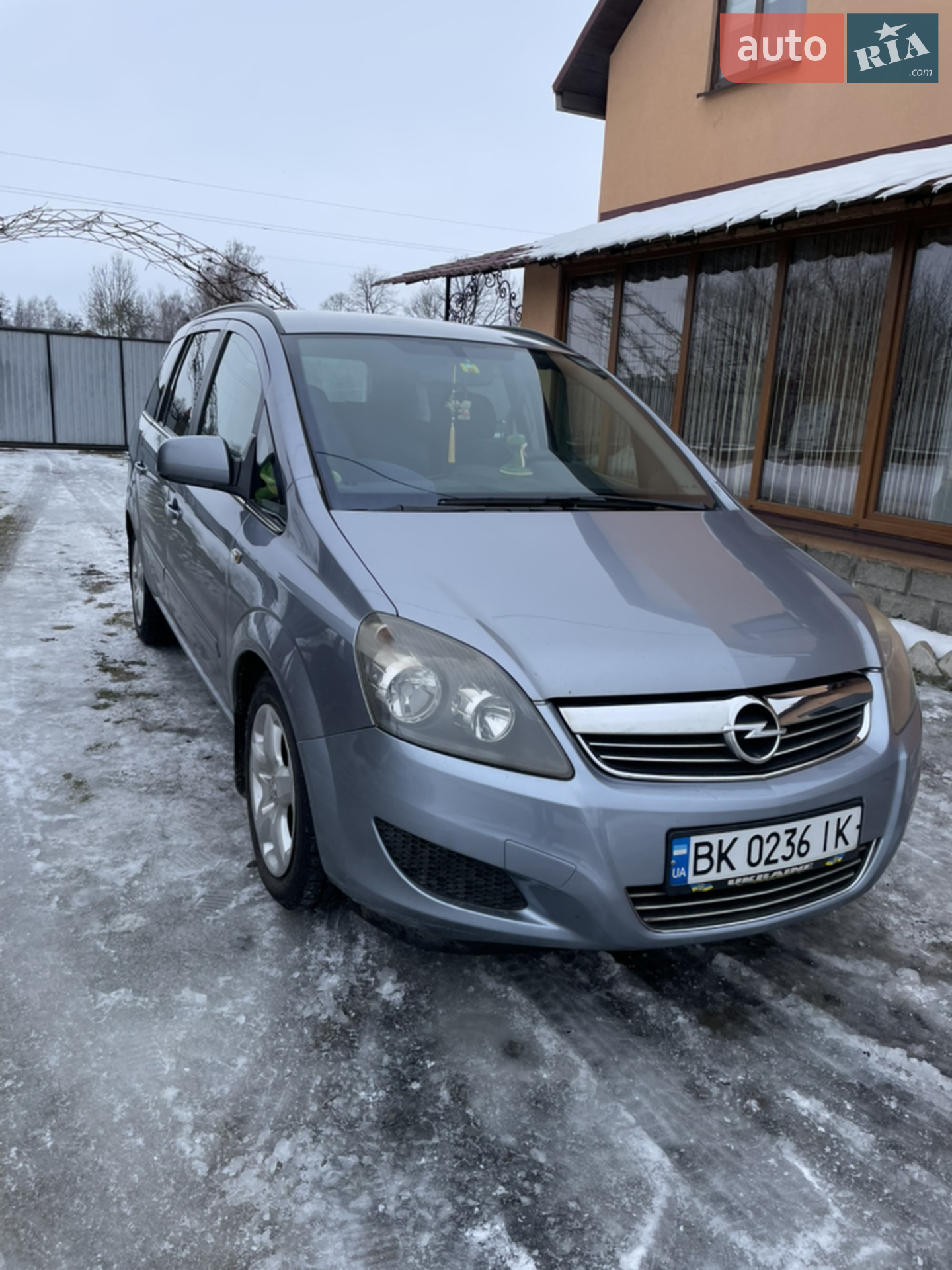 2010 Opel Zafira - мініатюра 2
