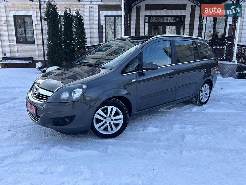Минивэн Opel Zafira 2009 в Виннице