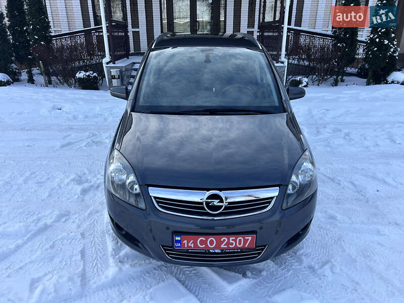 Минивэн Opel Zafira 2009 в Виннице