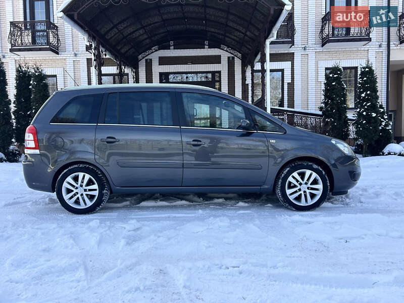 Минивэн Opel Zafira 2009 в Виннице