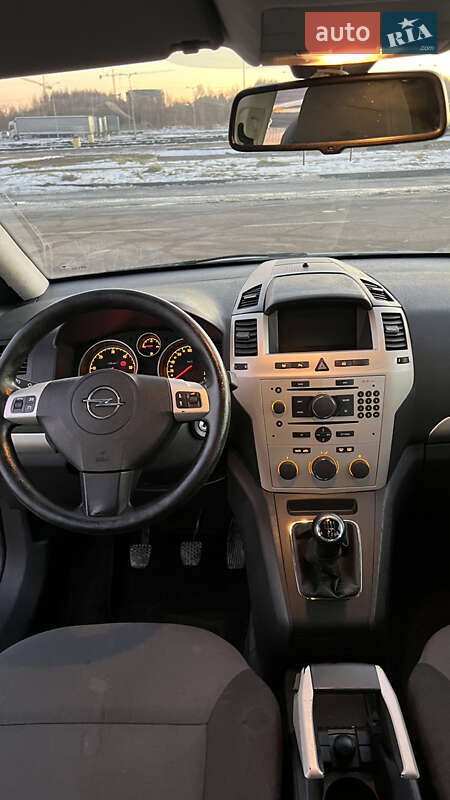 Минивэн Opel Zafira 2008 в Львове