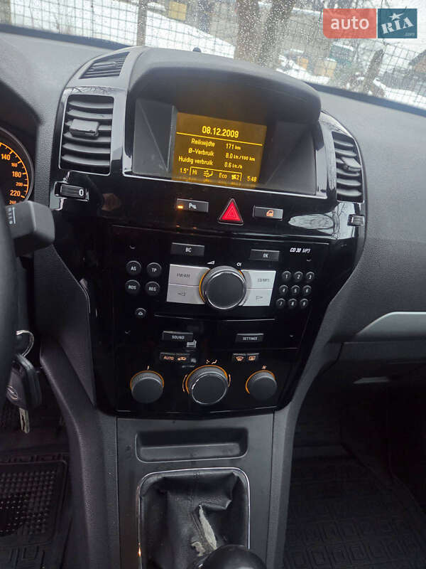 Минивэн Opel Zafira 2010 в Львове