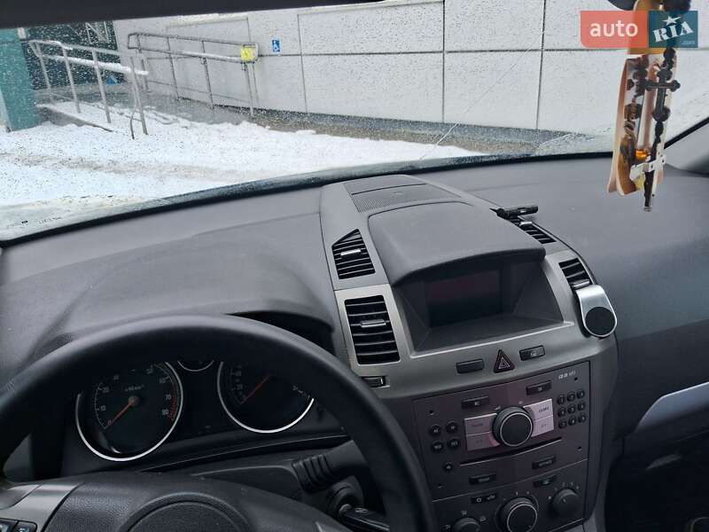 Минивэн Opel Zafira 2006 в Николаеве