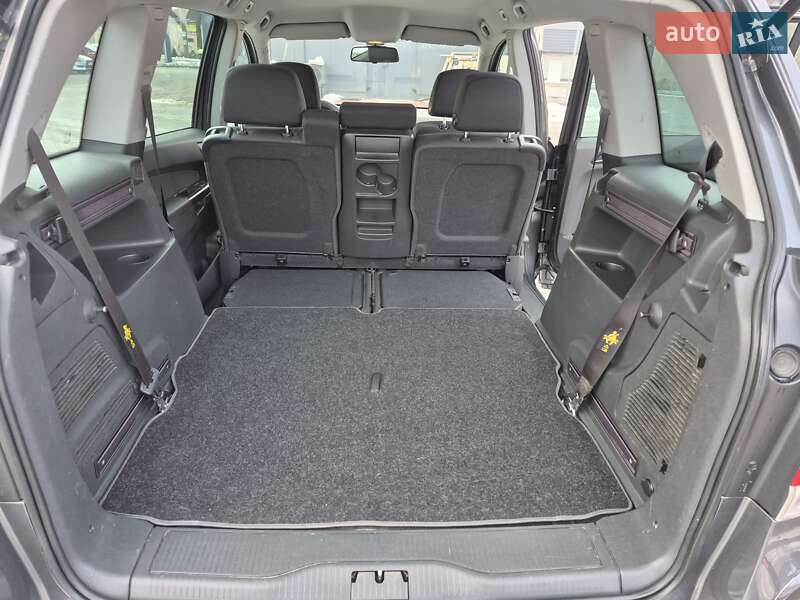 Мінівен Opel Zafira 2011 в Одесі