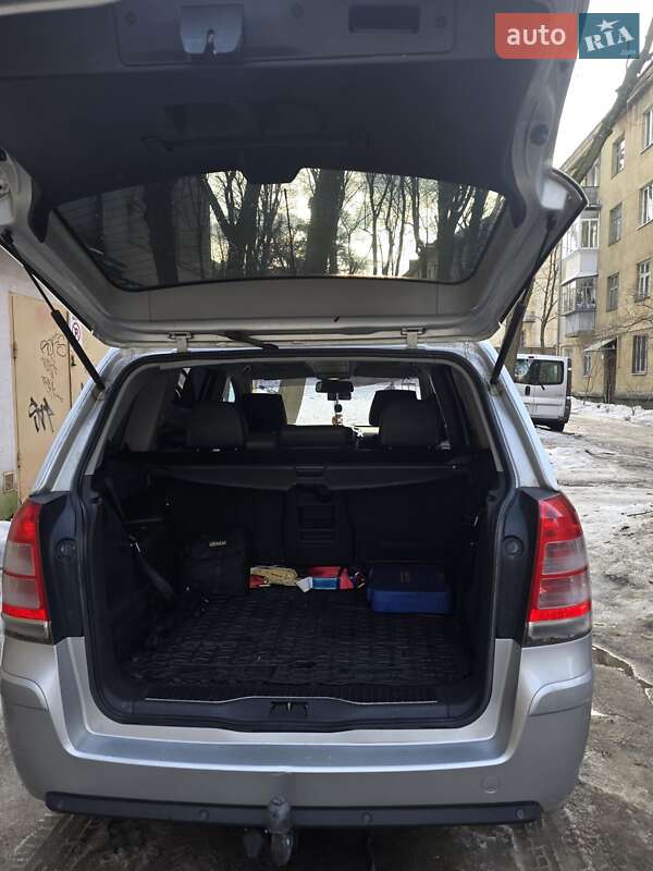 Мінівен Opel Zafira 2010 в Львові