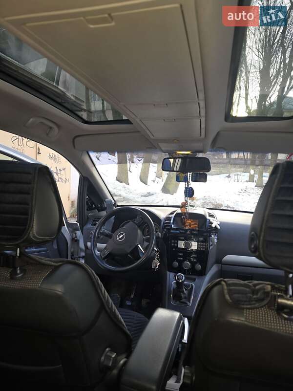Мінівен Opel Zafira 2010 в Львові