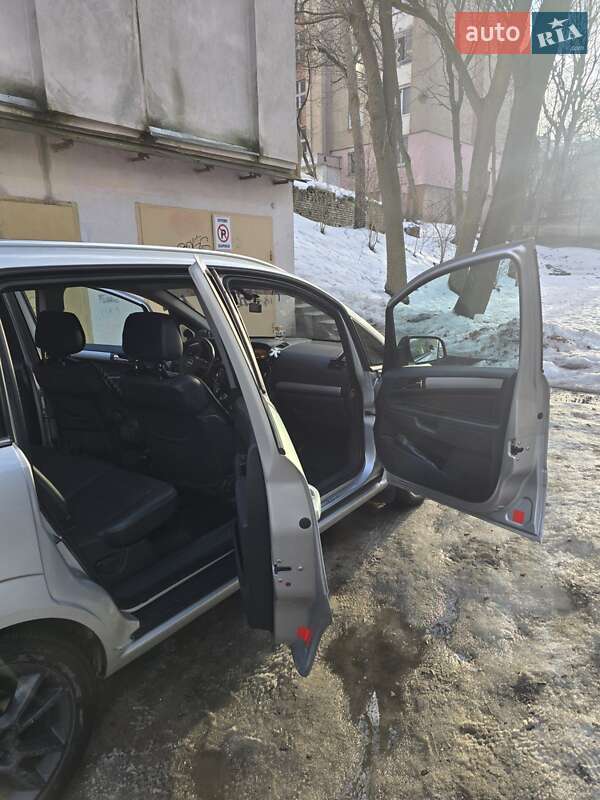 Мінівен Opel Zafira 2010 в Львові