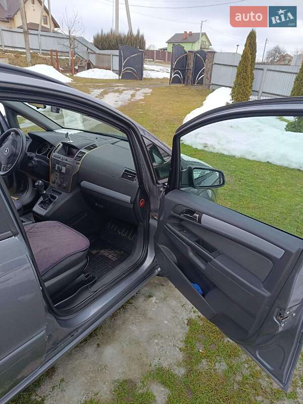 Минивэн Opel Zafira 2007 в Новояворовске фото 6 Минивэн Opel Zafira 2007 в Новояворовске