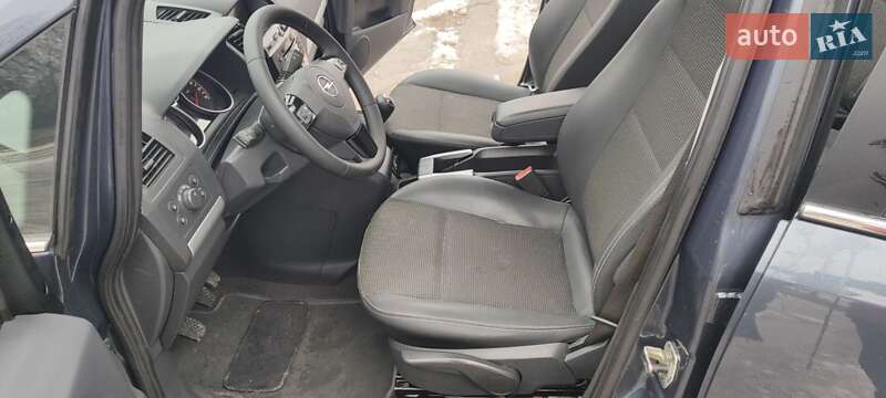 Минивэн Opel Zafira 2009 в Харькове