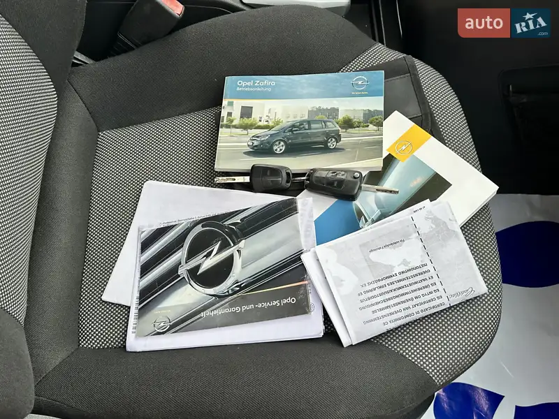 Минивэн Opel Zafira 2010 в Владимирце документ