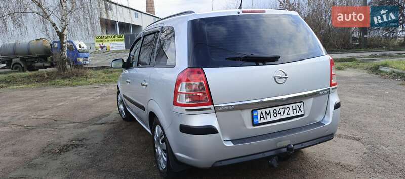 Мінівен Opel Zafira 2012 в Житомирі