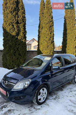 Минивэн Opel Zafira 2010 в Луцке