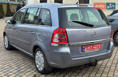 Минивэн Opel Zafira 2009 в Могилев-Подольске