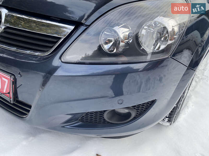 Минивэн Opel Zafira 2011 в Снятине